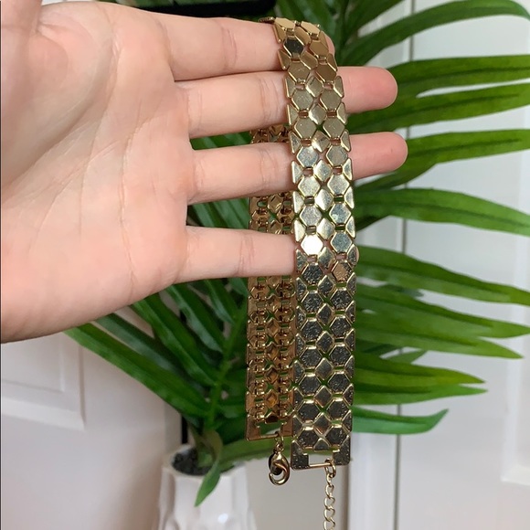 Choker - Picture 3 of 3